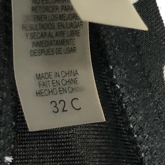 VICTORIAS SECRET molded cups strapless bikini top great for summer - Picture 9 of 9